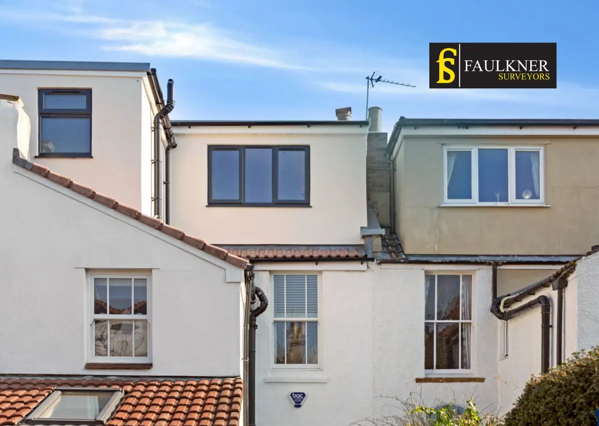 Party Wall Vs Boundary Wall : The Law, The Rights, and Your Options 3 Party Wall South-Benfleet : What Should You Do If Your Neighbour Builds Over the Shared Boundary South-Benfleet?